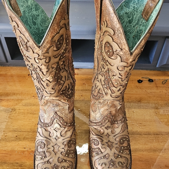 Corral Boots - Picture 5 of 8